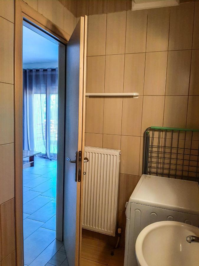 Canal Luxury Apartments Nea Poteidaia Eksteriør billede