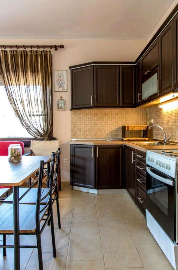 Canal Luxury Apartments Nea Poteidaia Eksteriør billede