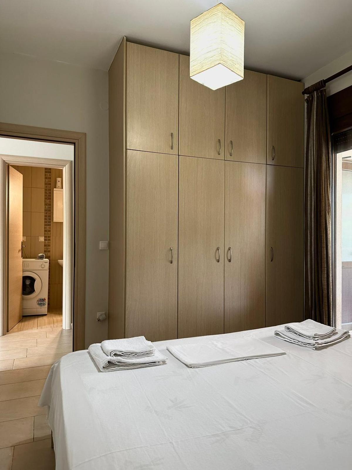 Canal Luxury Apartments Nea Poteidaia Eksteriør billede